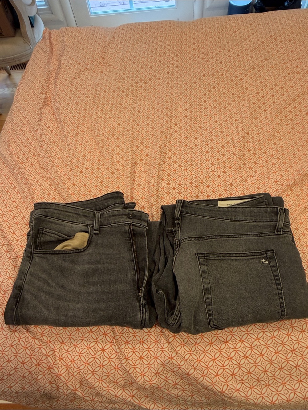 2 pairs of Rag and Bone Glendale RB 4 Straight Fit jeans size 36 32